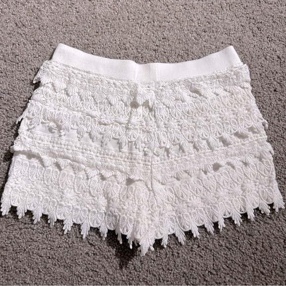 Express Pants - Express Boho Lace Trim Shorts in White | Stretchy